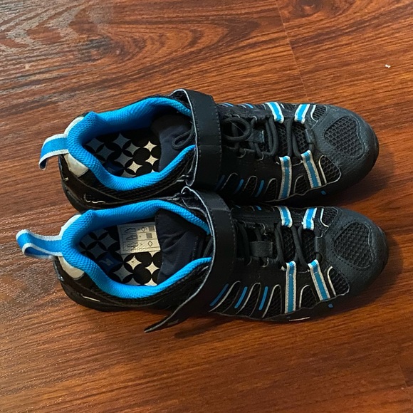 COPY - Bike or Spin shoes with clips - Picture 2 of 3